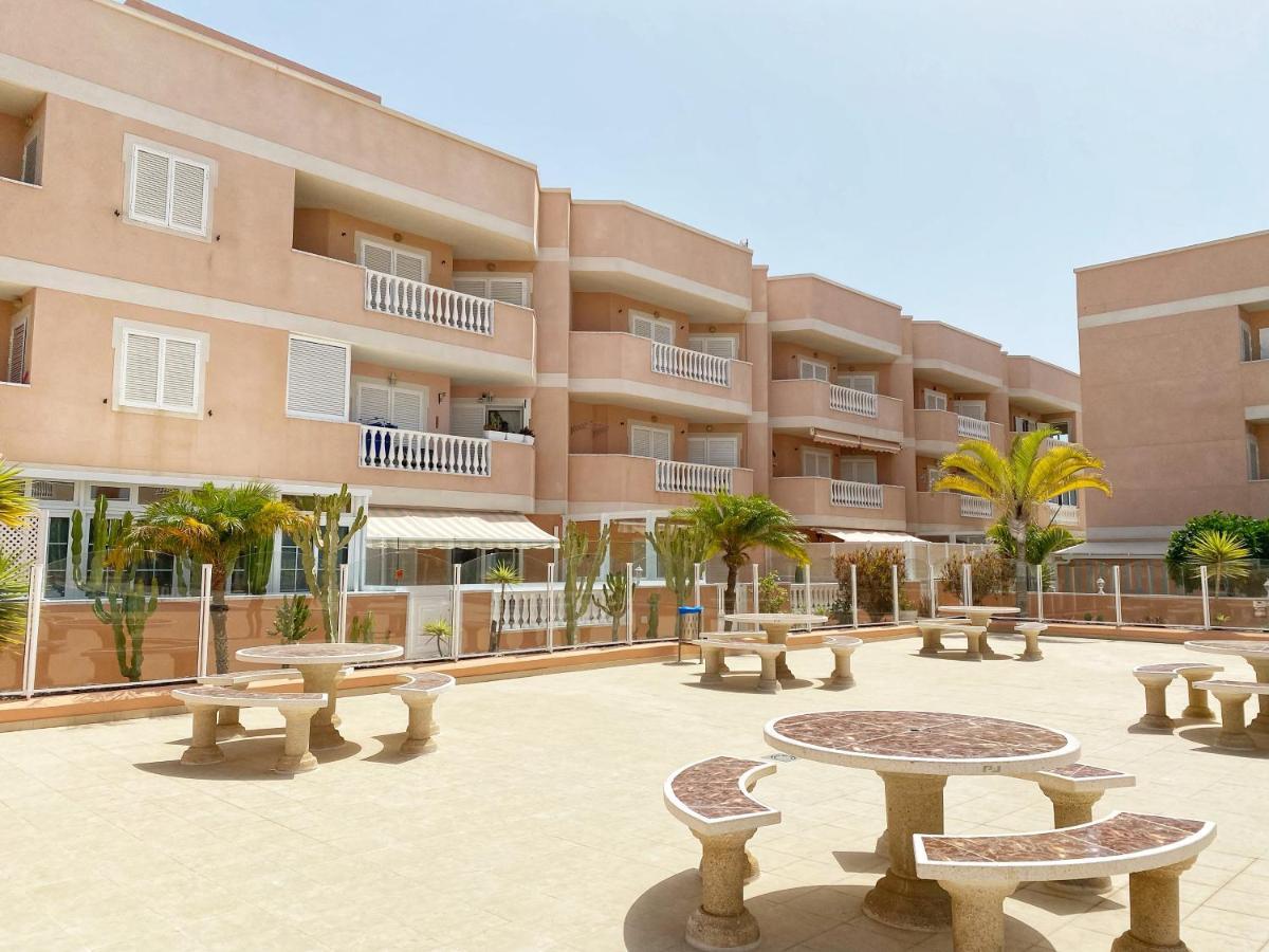 Hugo'S Holiday Apartment In Costa Del Silencio Arona  Exterior photo